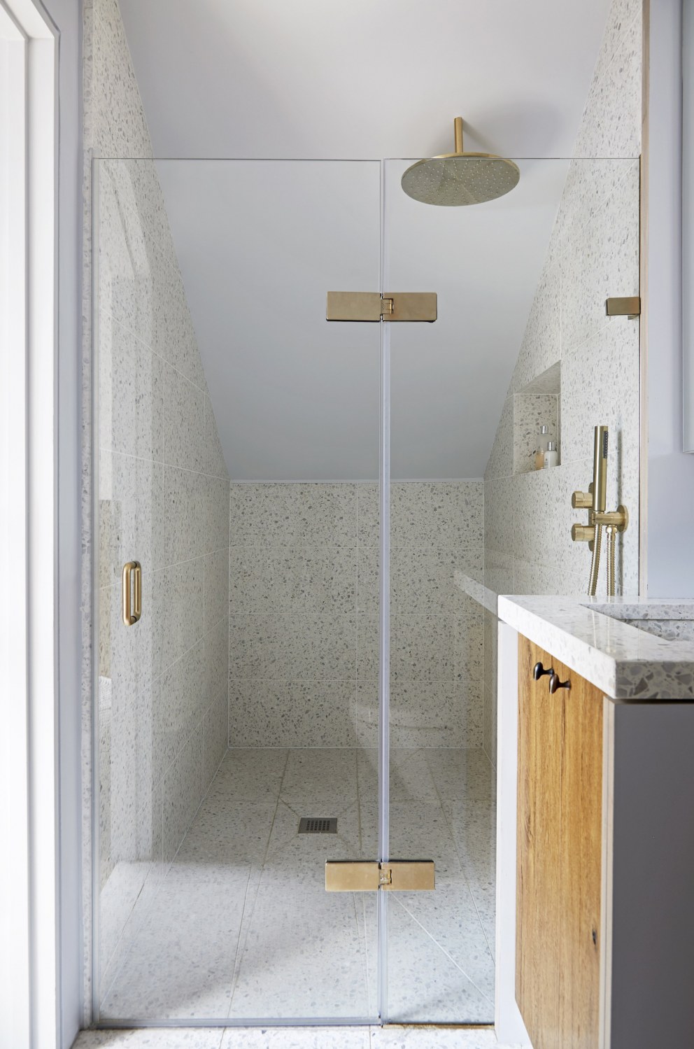 Hampstead Residence | Shower | Interior Designers